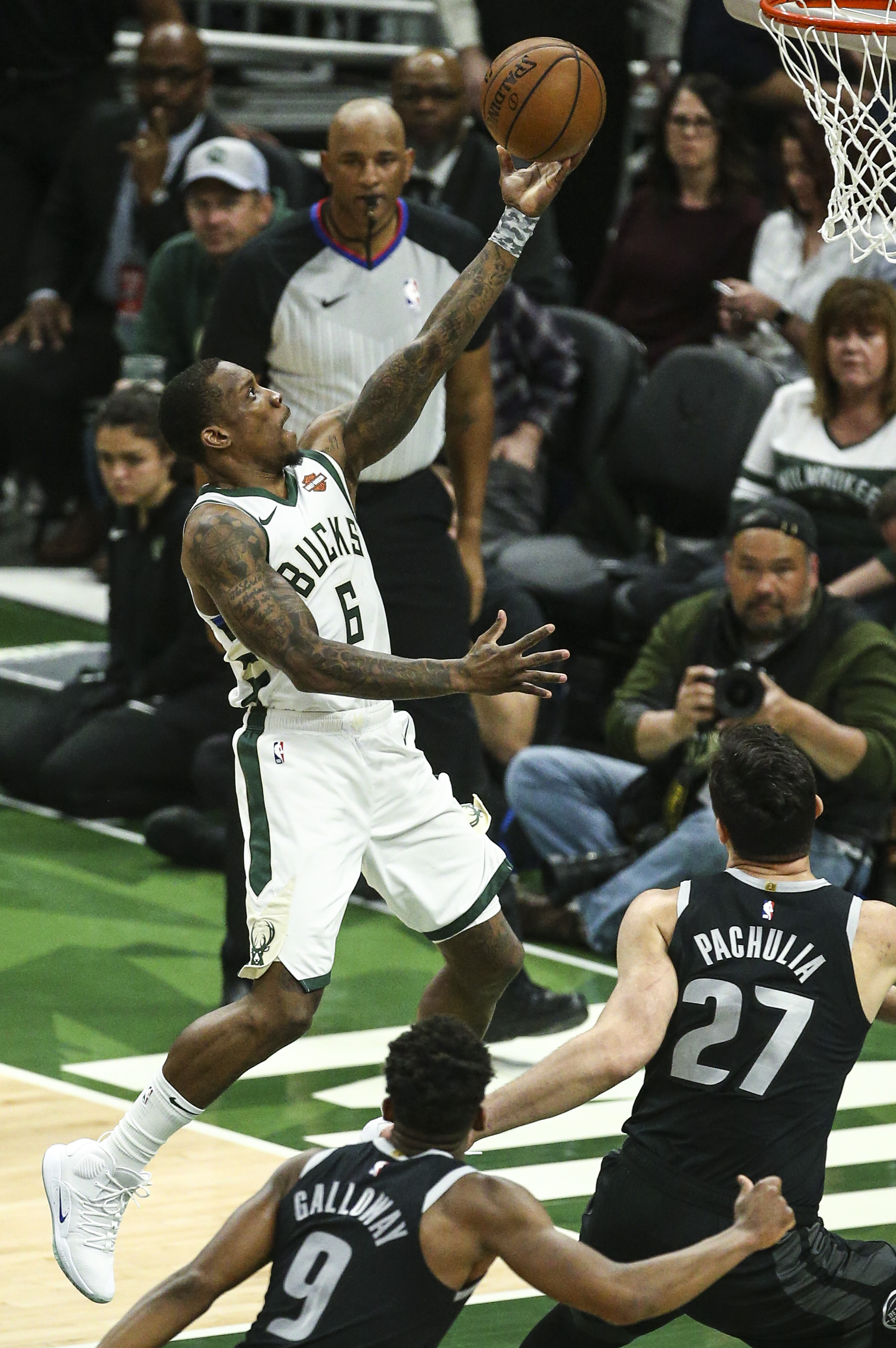 关于从密尔沃基雄鹿围绕法甲远射贴柱到曼城围绕NBA季后赛复出首秀,底特律活塞遗憾出局的信息 关于从密尔沃基雄鹿围绕法甲远射贴柱到曼城围绕NBA季后赛复出首秀,底特律活塞遗憾出局的信息